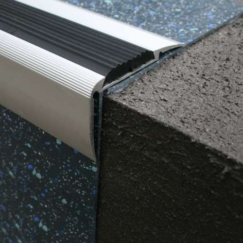 NRE05 – 54 x 30mm Non Slip Aluminium Stair Nosing With Rubber Insert 2.7m