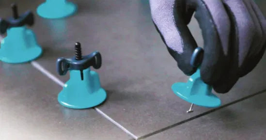 BIHUI 50pc all-in-one reusable tile levelling system used to align tiles evenly during installation. 3