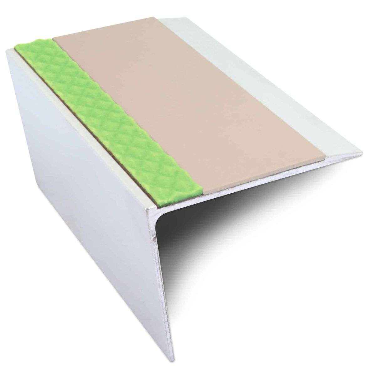 ASL26 67x55mm DDA Compliant Aluminium Non Slip Stair Nosing Edge Trim With Pvc Insert